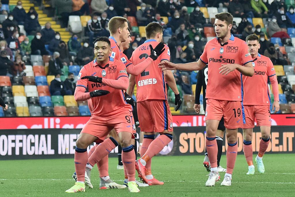 UDINE, ITALY - JANUARY 09: Luis Muriel of Atalanta celebrates after scoring his side's decond goal during the Serie A match between Udinese Calcio v Atalanta BC at Dacia Arena on January 09, 2022 in Udine, Italy. (Photo by Getty Images/Getty Images)