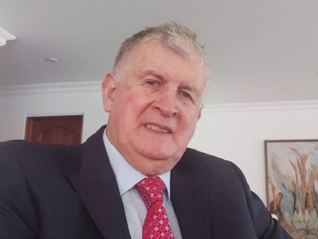 Roberto Gil de Mares ganó el Premio Internacional de Literatura Rubén Darío