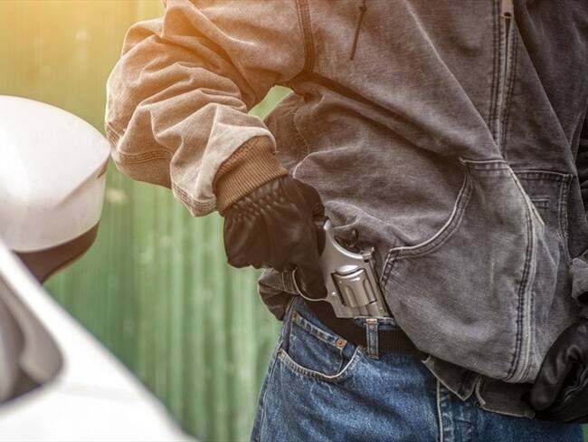 “Lo único que puedo decir es que él no lo hizo porque lo necesitara”, dijo la madre del joven de 15 años que enfrentará cargos. Foto: Getty Images / BOONCHAI WEDMAKAWAND