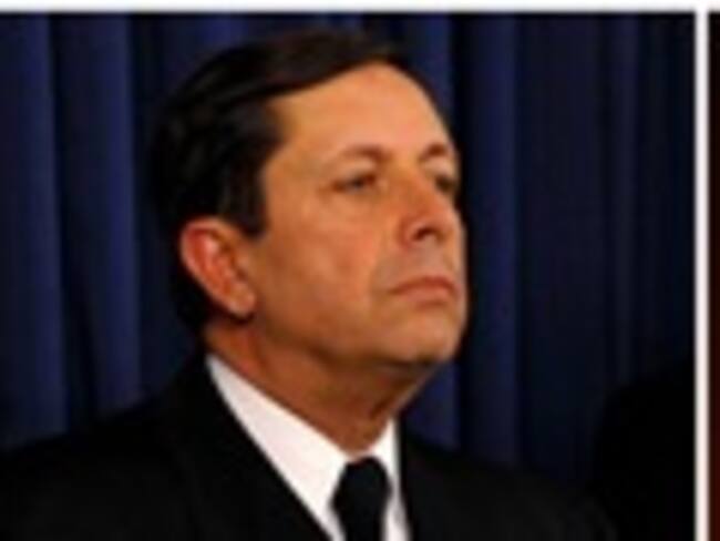 Almirante (r) Álvaro Echandía, director de la Dirección Nacional de Inteligencia; y Julián Quintana, exdirector del CTI. Foto: Colprensa