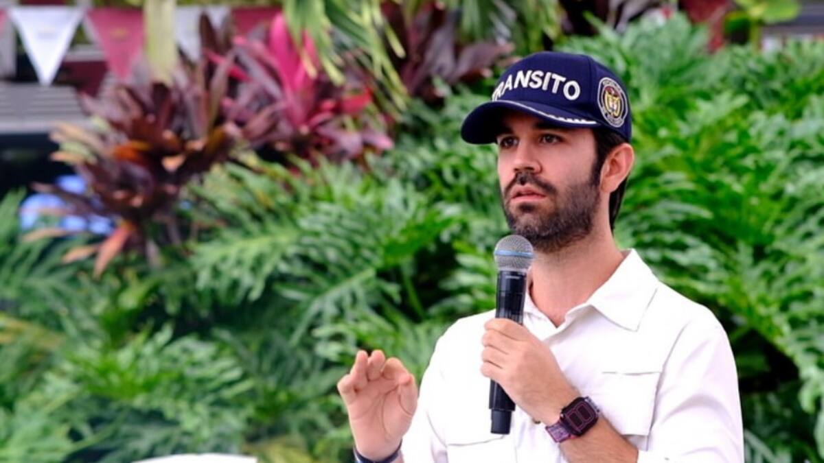 Secretario de Movilidad de Cali resultó lesionado tras ser atropellado por motociclista