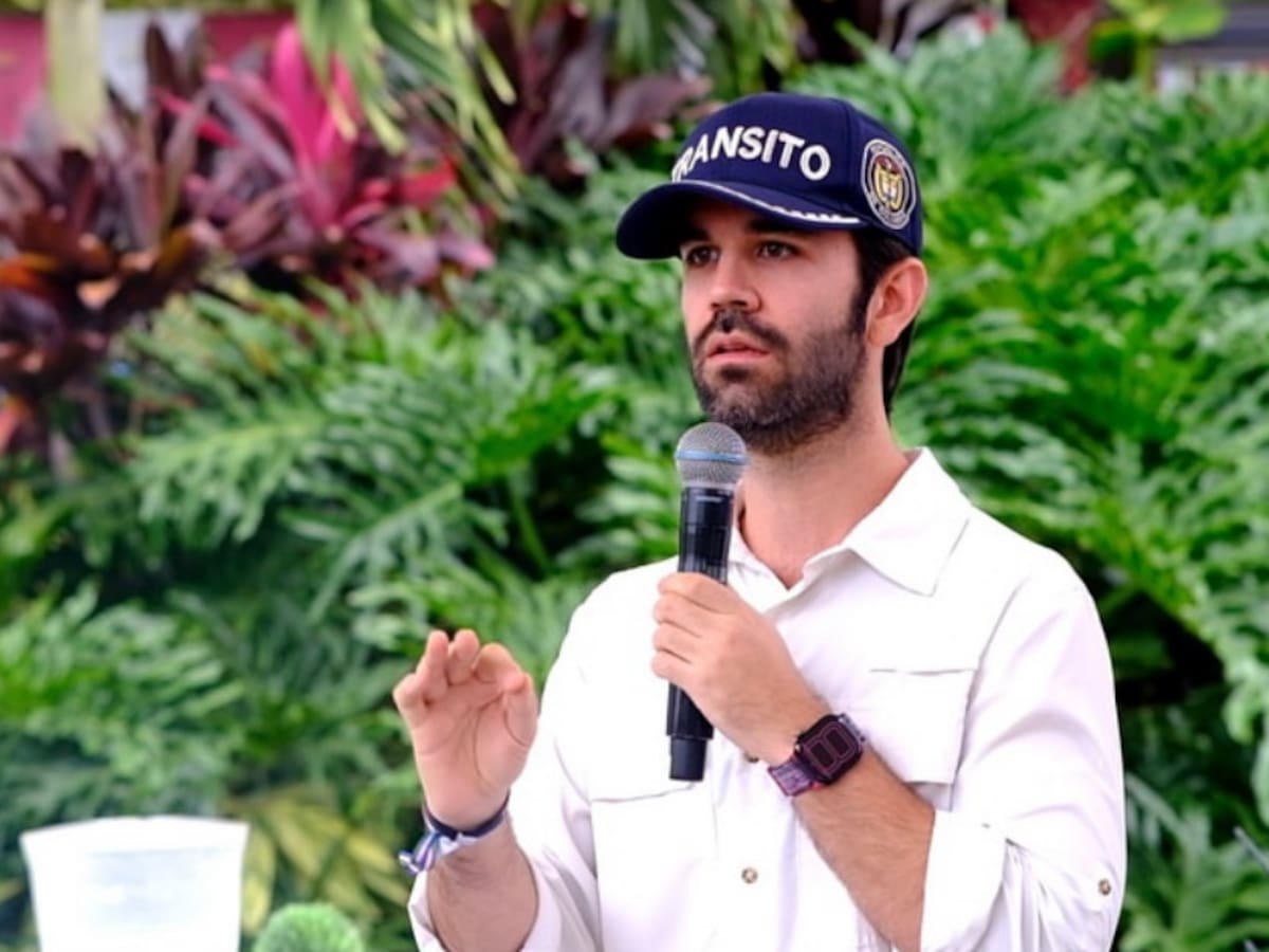 Secretario de Movilidad de Cali resultó lesionado tras ser atropellado por motociclista