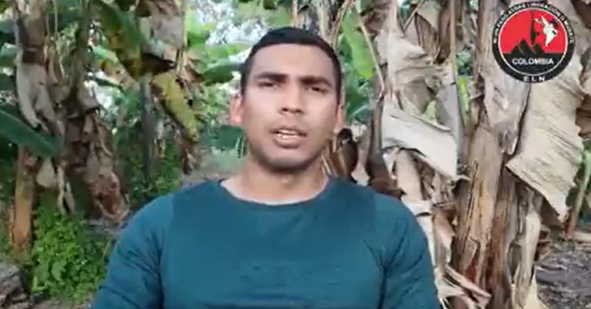 Prueba de supervivencia tomada el 21 de diciembre al suboficial de la Armada, Camilo Andrés Córdoba Arenas. Foto: ELN