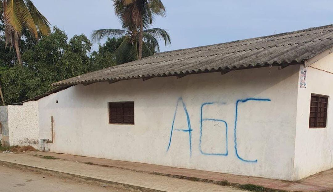 Grafitis de las AGC en Guaimaro, Salamina