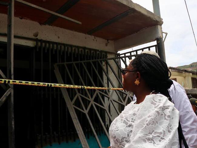 La vicepresidenta visitó la zonas afectadas por explosivos. Crédito: Vicepresidencia de Colombia.