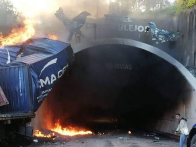 Accidente en La Línea. Foto: Cortesía reporteros de La Línea / proporcionada por Adrián Trejos