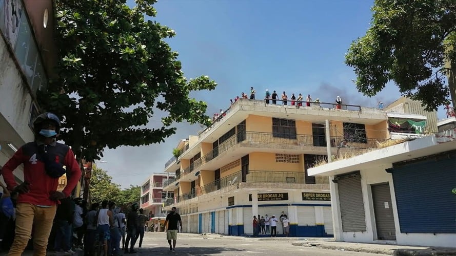 En el sitio hay recluido 184 sindicados, de los cuales 64 se dieron a la huida pero fueron detenidos de inmediato por efectivos de la Policía.. Foto: La W