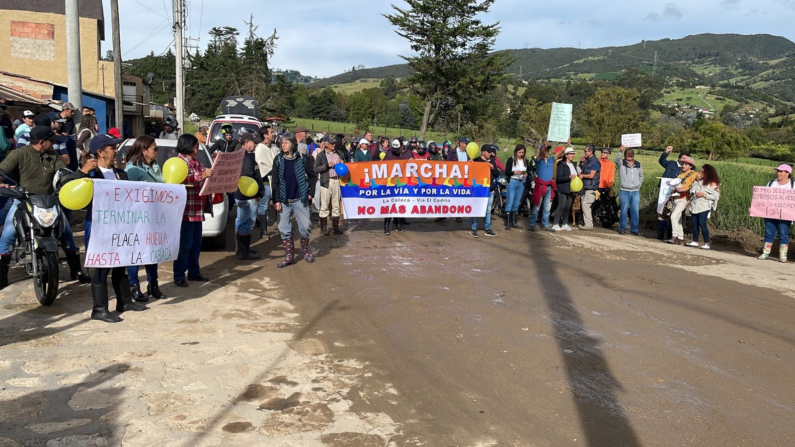 Protestas en El Codito. Foto: Cortesía W Radio.