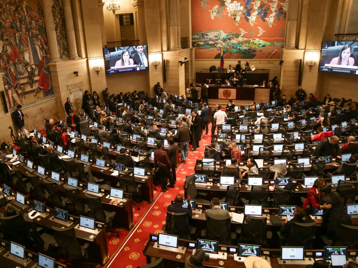 Anteproyecto de presupuesto 2026 llegó al Congreso: alertan recortes en sectores claves