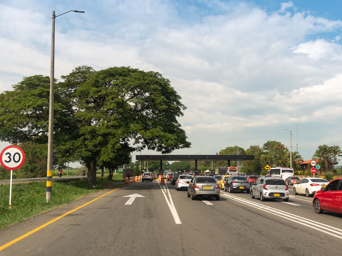 Protesta en la vía Barranquilla- Cartagena contra peaje a la altura del municipio de Baranoa