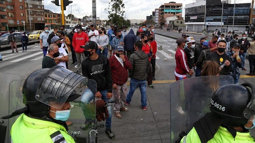 Comerciantes alzan la voz contra las medidas decretadas por el Gobierno Nacional y la Alcaldía de Bogotá. . Foto: Colprensa - Camila Díaz