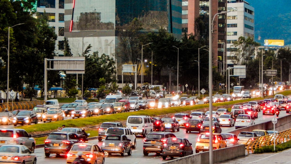 Pico y Placa en Bogotá, miércoles 3 de abril: Lista de vehículos que no pueden transitar