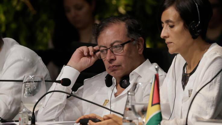 AME9008. BELÉM (BRASIL), 08/08/2023.- El presidente de Colombia, Gustavo Petro, participa en la sesión de apertura de la Cumbre Amazónica hoy, en Belém (Brasil). EFE/ Antonio Lacerda