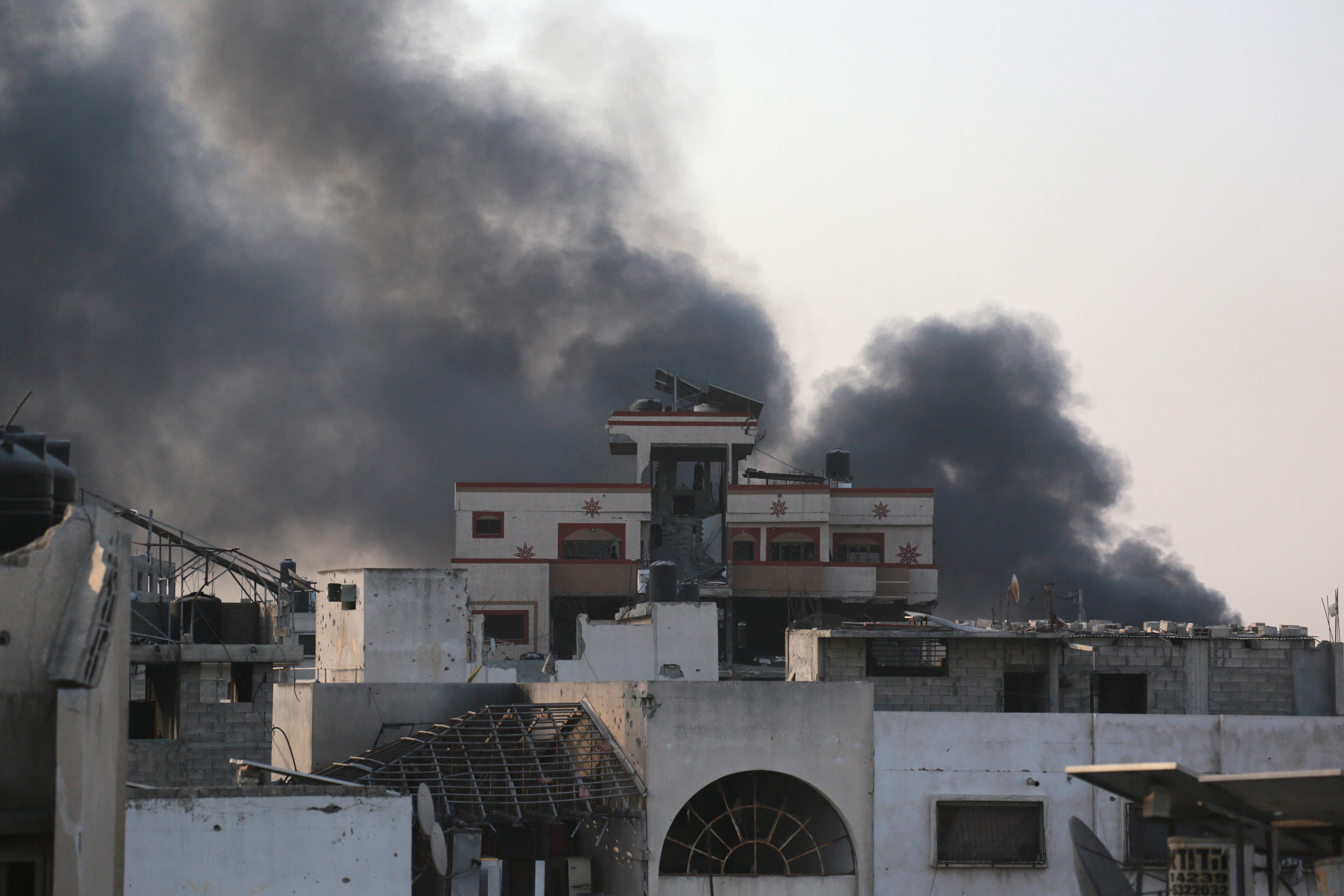 Seis muertos en nuevos tiroteos cerca de puntos de reparto de comida en Gaza. (Photo by Bashar TALEB / AFP)
