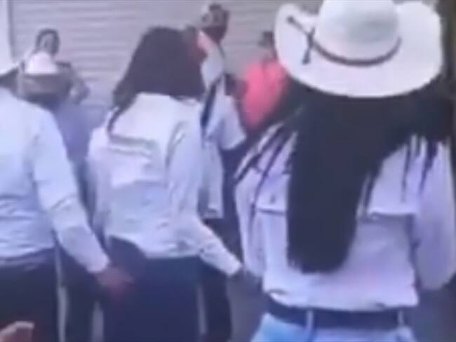 David Monreal manoseó a Rocío Moreno Sánchez en México. Foto: Captura de pantalla video en redes sociales