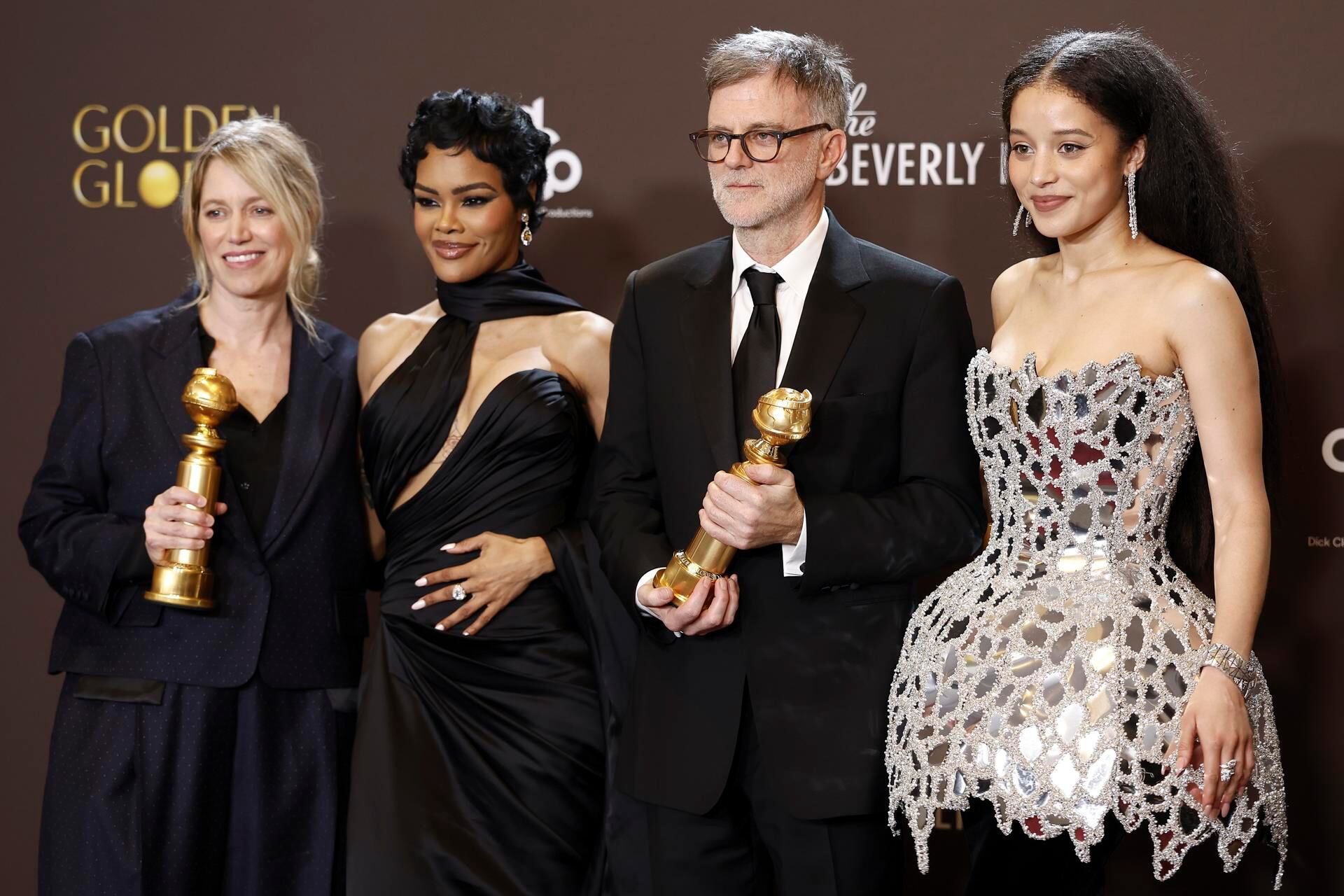 Sara Murphy, Teyana Taylor, Paul Thomas Anderson y Chase Infiniti. Foto: EFE / EPA / Chris Torres
