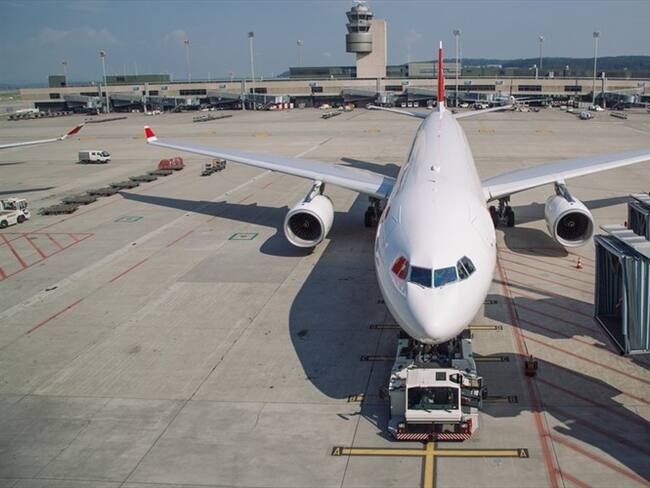 Denuncian que a colombianos en España no los dejan ingresar a vuelos para regresar