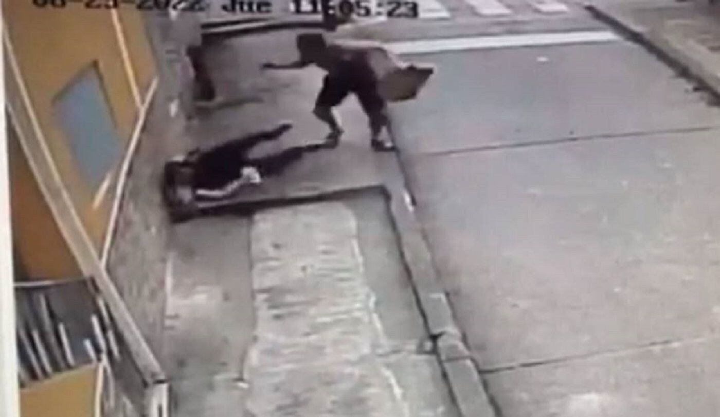 Toma desde una cámara de seguridad. Crédito: Suministrada por la periodista.