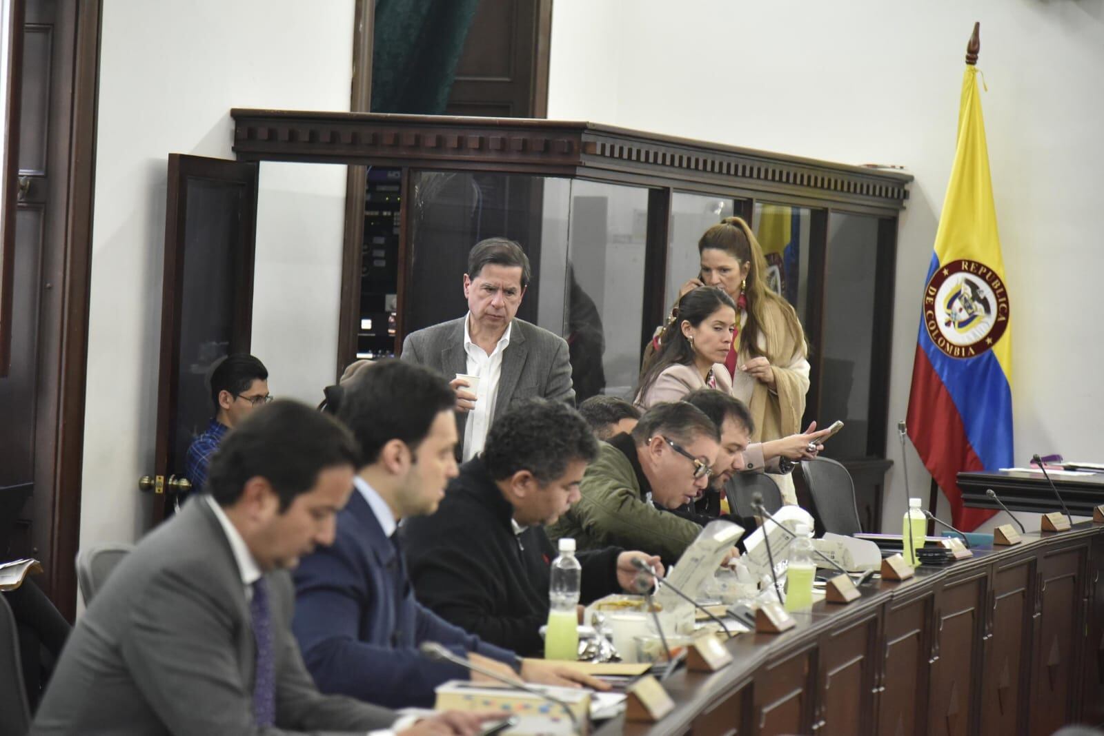 Tercer debate de la reforma política del gobierno de Gustavo Petro, en la Comisión Primera del Senado, con la participación del ministro del Interior, Juan Fernando Cristo. (Cortesía - Oficina de Prensa del Senado)