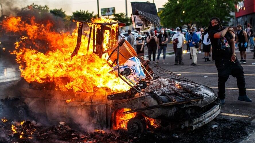 Tras el asesinato de George Floyd, multitudes de personas se han concentrado en las calles de Estados Unidos para mostrar su descontento por el abuso de la Policía y las acciones racistas en este país. Foto: Getty Images