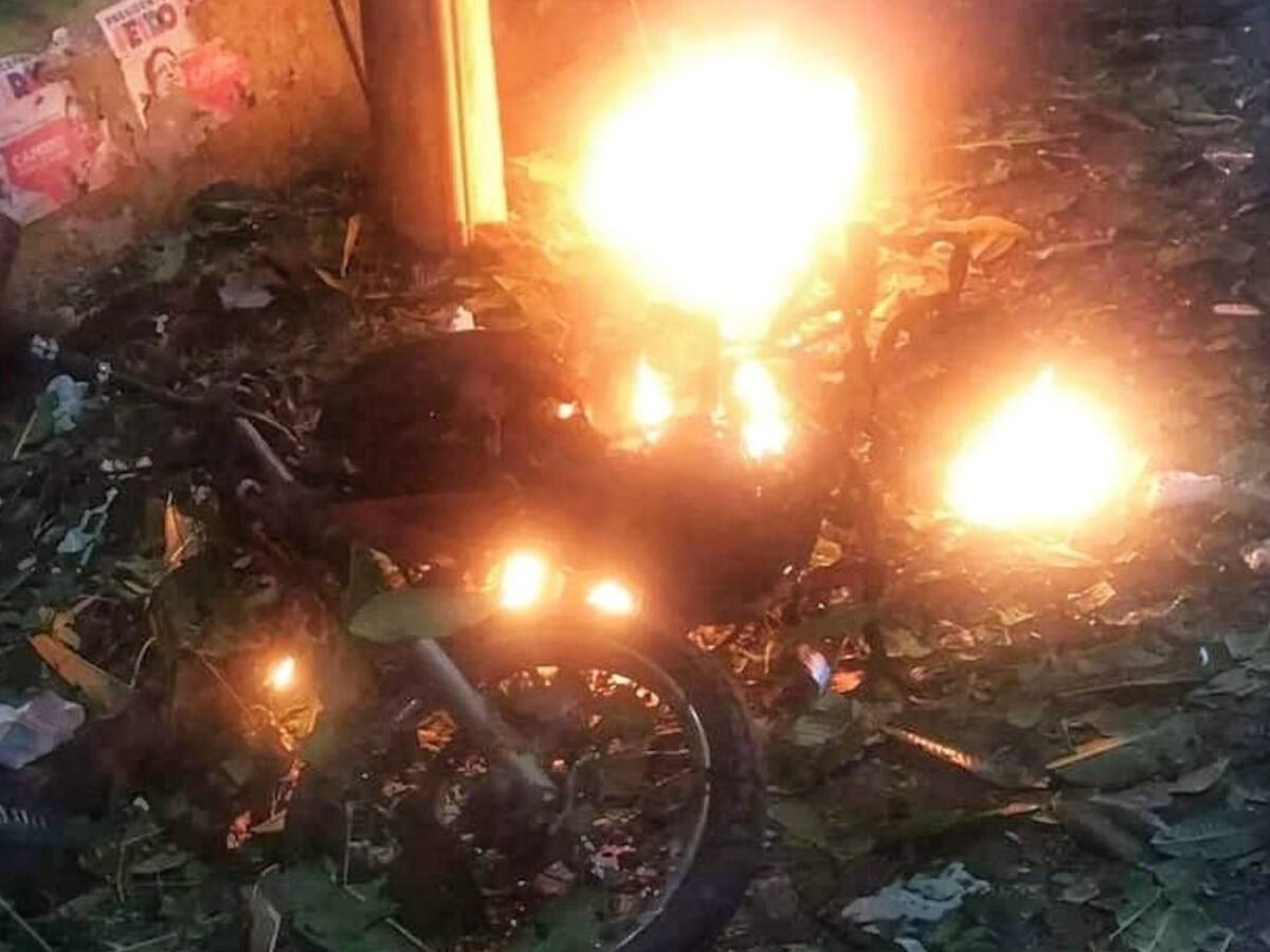 Atentado terrorista con una motocicleta con explosivos en Caloto, Cauca