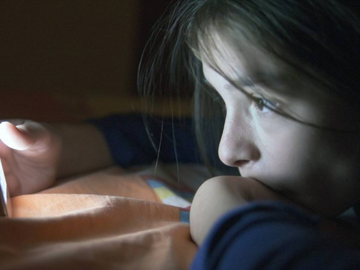 Facultan a colegios a expulsar estudiantes que afecten dignidad de otros en redes sociales