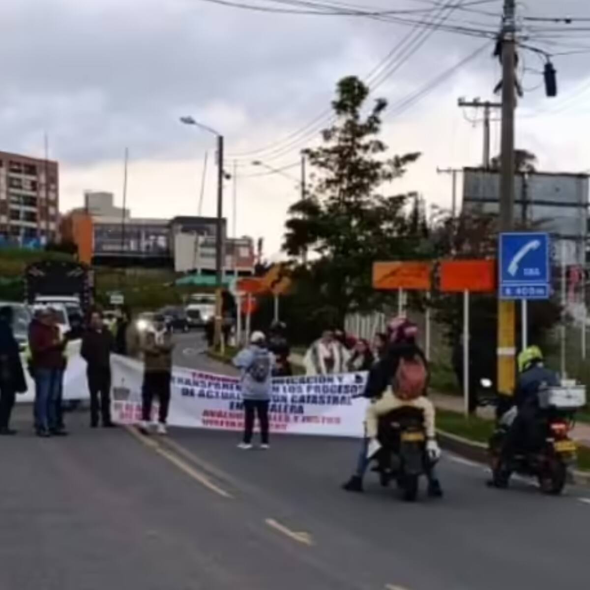 ¿Cuáles son los motivos de las protestas en La Calera? Cara a cara entre manifestante y alcalde
