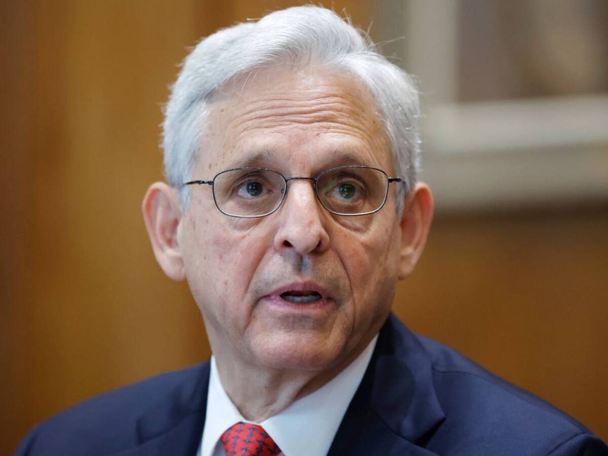 Fiscal general de Estados Unidos llegó a Ucrania para tratar crímenes de guerra