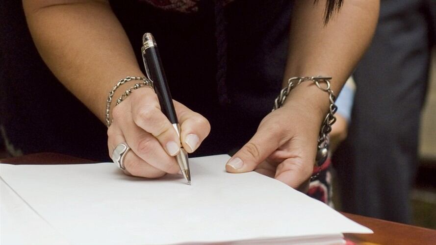 En este caso también fueron sancionadas ocho personas naturales por haber colaborado, facilitado, autorizado, ejecutado o tolerado la conducta anticompetitiva. Foto: Getty Images / DANIEL NOBOA