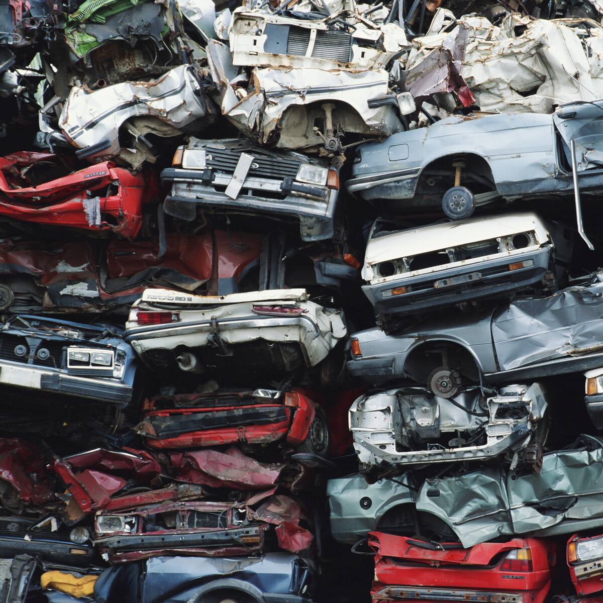 Desmantelado centro de desguace de vehículos robados en el suroccidente de Bogotá