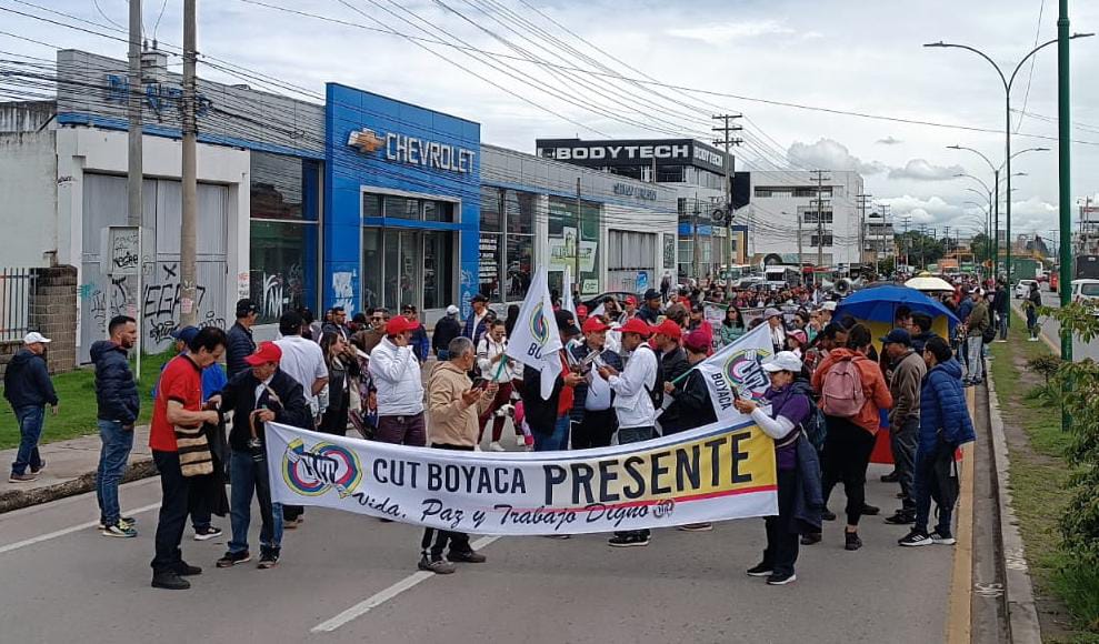 La Central Unitaria de Trabajadores (CUT) en Boyacá señala que estarían dispuestas a bajar hasta en un 10% la propuesta del aumento en el salario mínimo para 2025 / Foto: W Radio.
