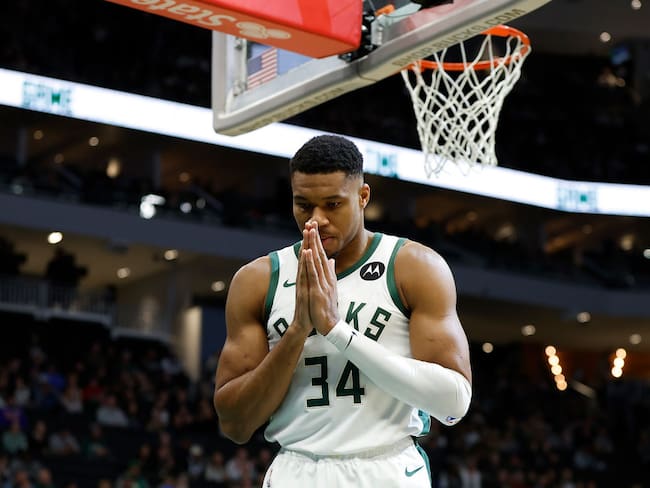 Giannis Antetokounmpo de los Milwaukee Bucks. Foto: John Fisher/Getty Images.
