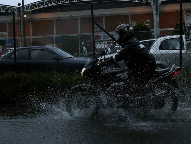 Vendaval y granizada afectaron viviendas en el barrio Yomasa, en Bogotá
