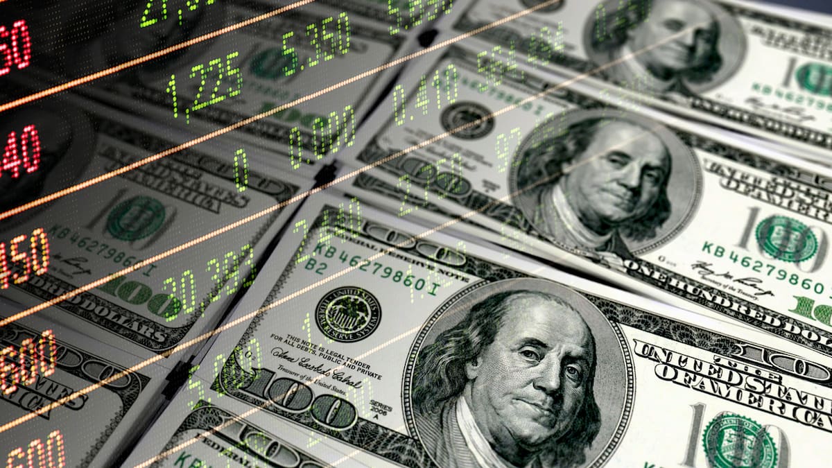 ¿Cómo afecta la subida del dólar al bolsillo de los colombianos?
