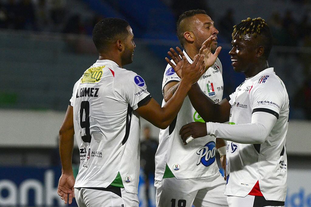 Once Caldas en Bolivia frente a San Antonio Bulo Bulo- / Getty Images