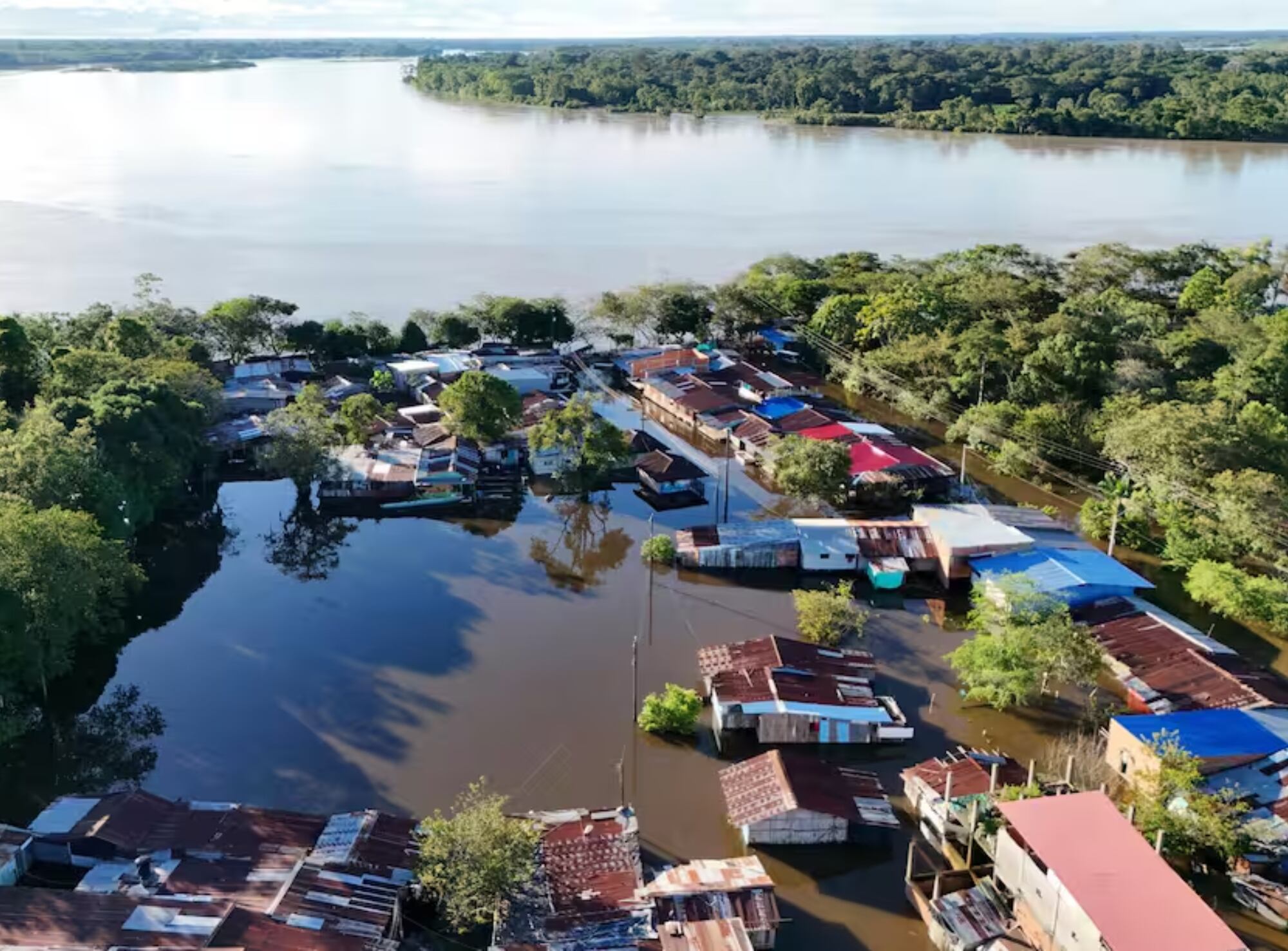 “Hemos entregado 700 ayudas”: Comandante de Fuerza Naval de la Amazonía por ola invernal en Guaviare