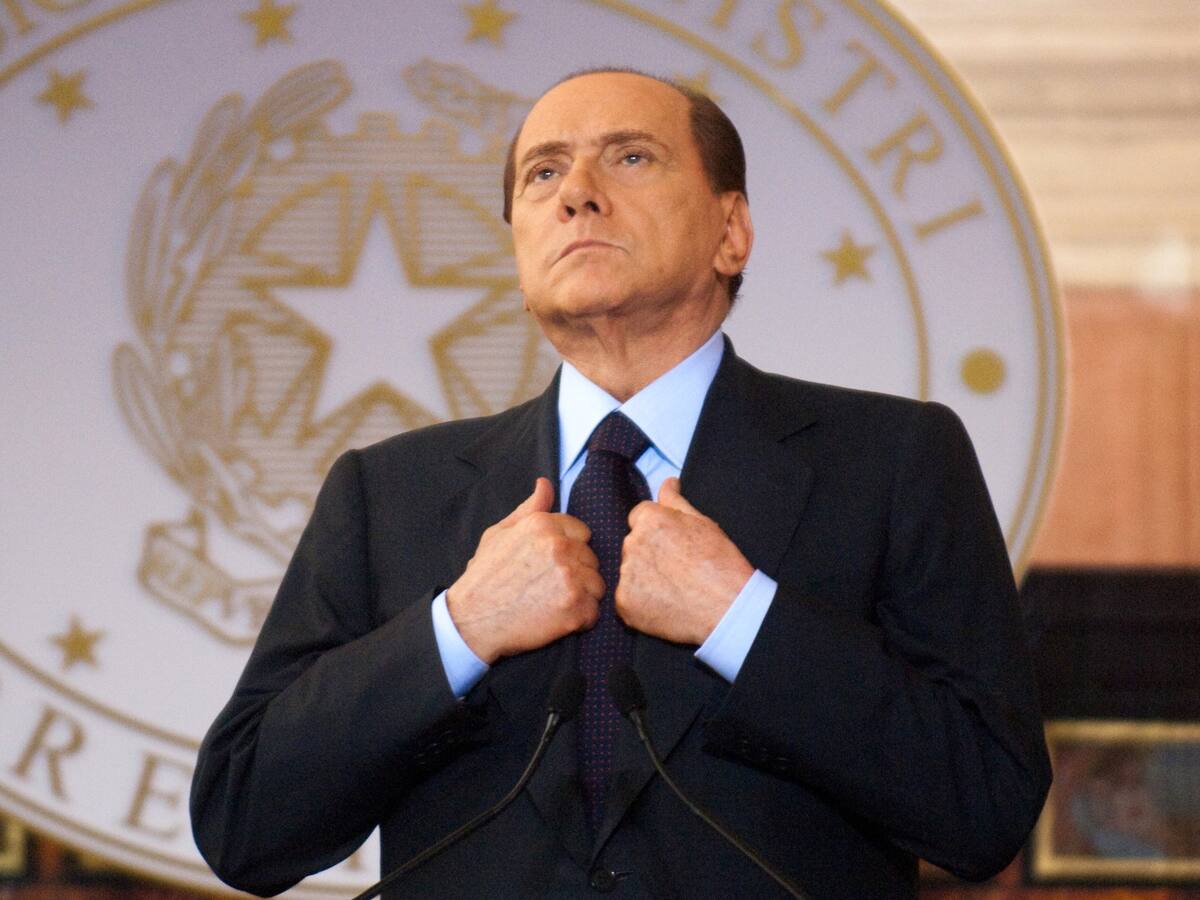Hijos mayores de Silvio Berlusconi controlarán su imperio Fininvest al firmar su herencia