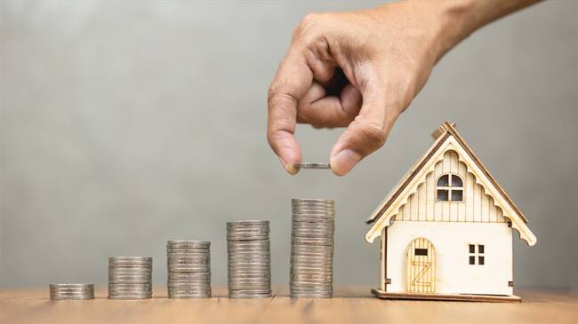 El ministro de Vivienda, Jonatan Malagón, dijo que la medida busca darle un ingreso a los mayores de 65 años pues solo el 28 % de los adultos mayores tienen acceso a una pensión.. Foto: Getty Images