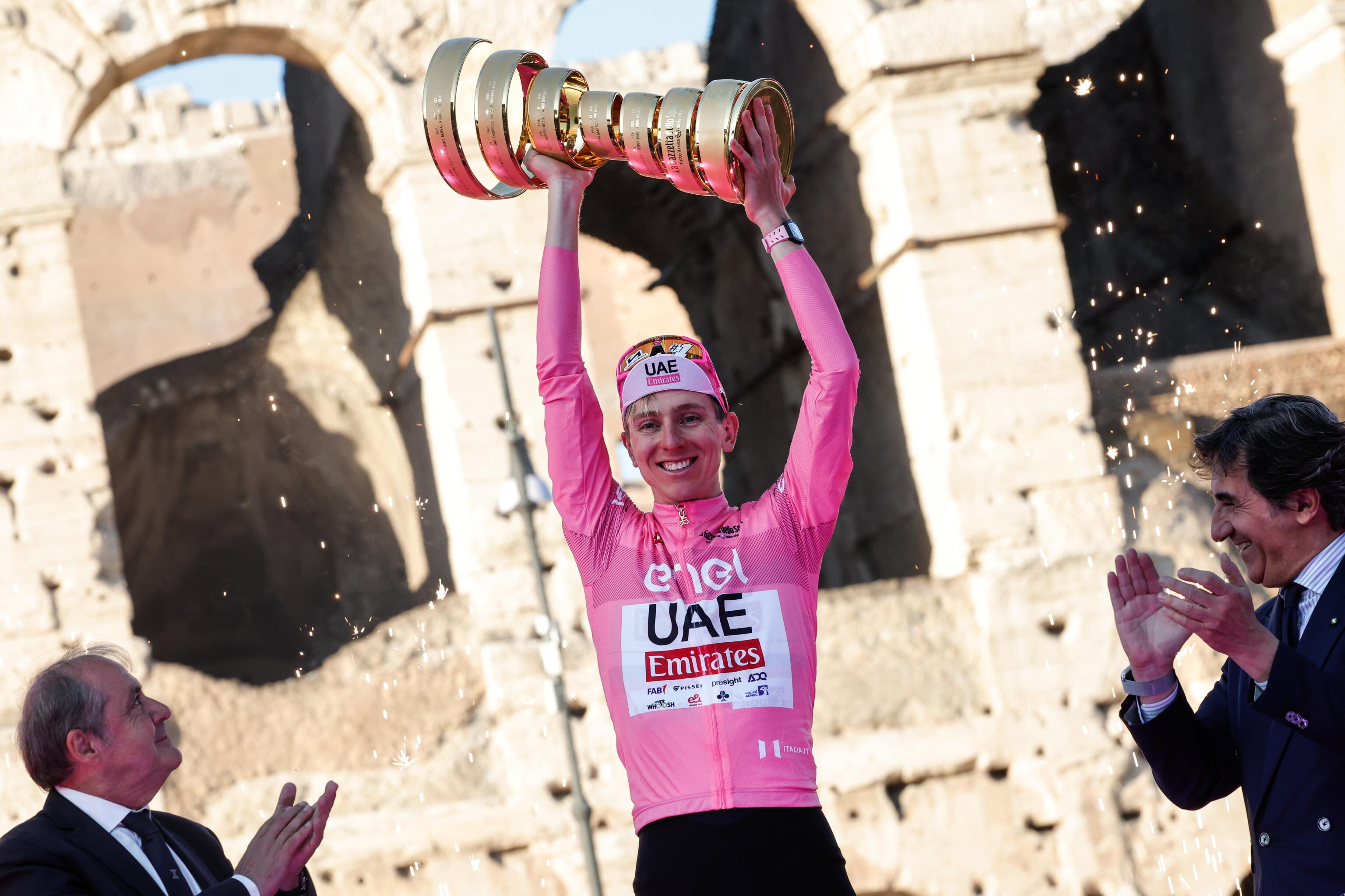 Tadej Pogacar, campeón del Giro de Italia. Foto: EFE/EPA/GIUSEPPE LAMI
