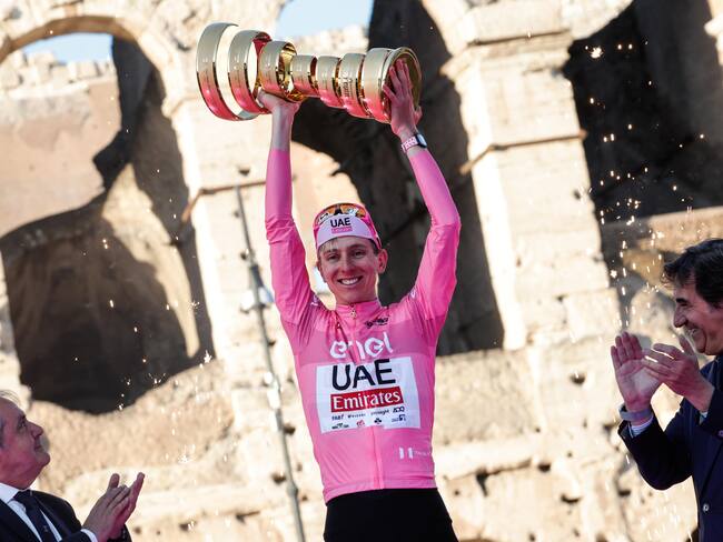 Tadej Pogacar, campeón del Giro de Italia. Foto: EFE/EPA/GIUSEPPE LAMI