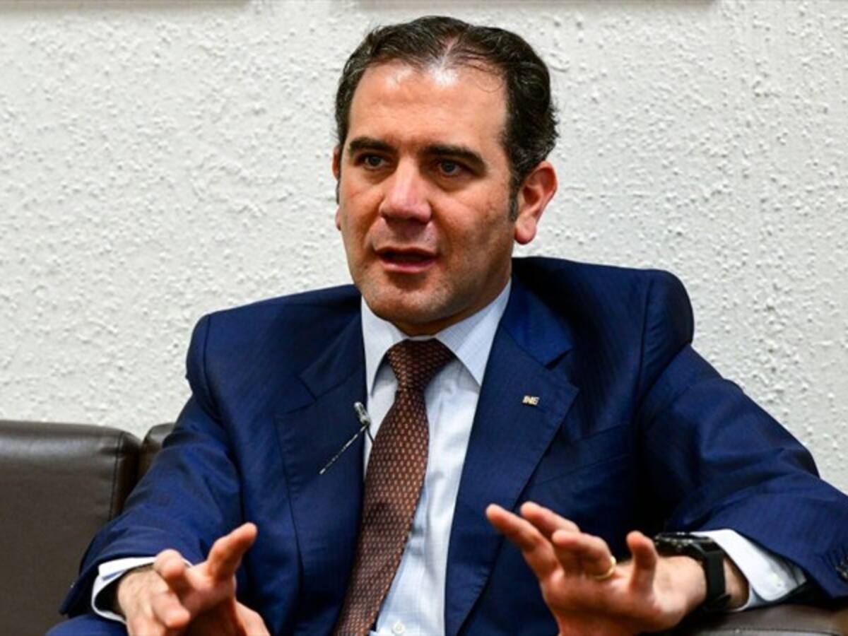 El Instituto Electoral mexicano diseña la consulta para revocar al presidente