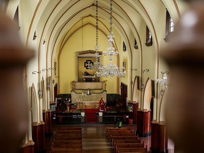 El Gobierno encabezó una reunión con la Conferencia Episcopal de Colombia para establecer un protocolo conjunto que permita reabrir las Iglesias en todo el país. Foto: Colprensa