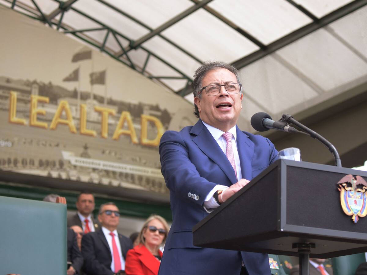 Fiscalía investiga si campaña de Gustavo Petro fue financiada ilegalmente