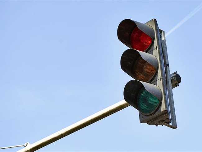 Ahora es el Distrito el que debe decidir si revocar legalmente la firma del acta que daba vía libre a la semaforización para dar una suspensión segura al proyecto. Foto: Getty Images