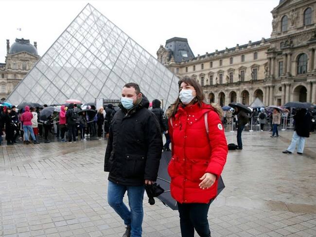 De acuerdo a fuentes concordantes, se trata de una octogenaria residente en Crépy-en-Valois (norte), la ciudad donde trabajaba otra víctima del coronavirus que falleció en la madrugada del miércoles. Foto: Getty Images
