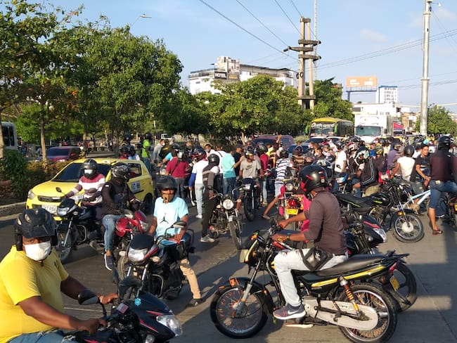 Así va la protesta de mototaxistas en Cartagena: plan tortuga contra medidas decretadas por el alcalde. Foto: La W