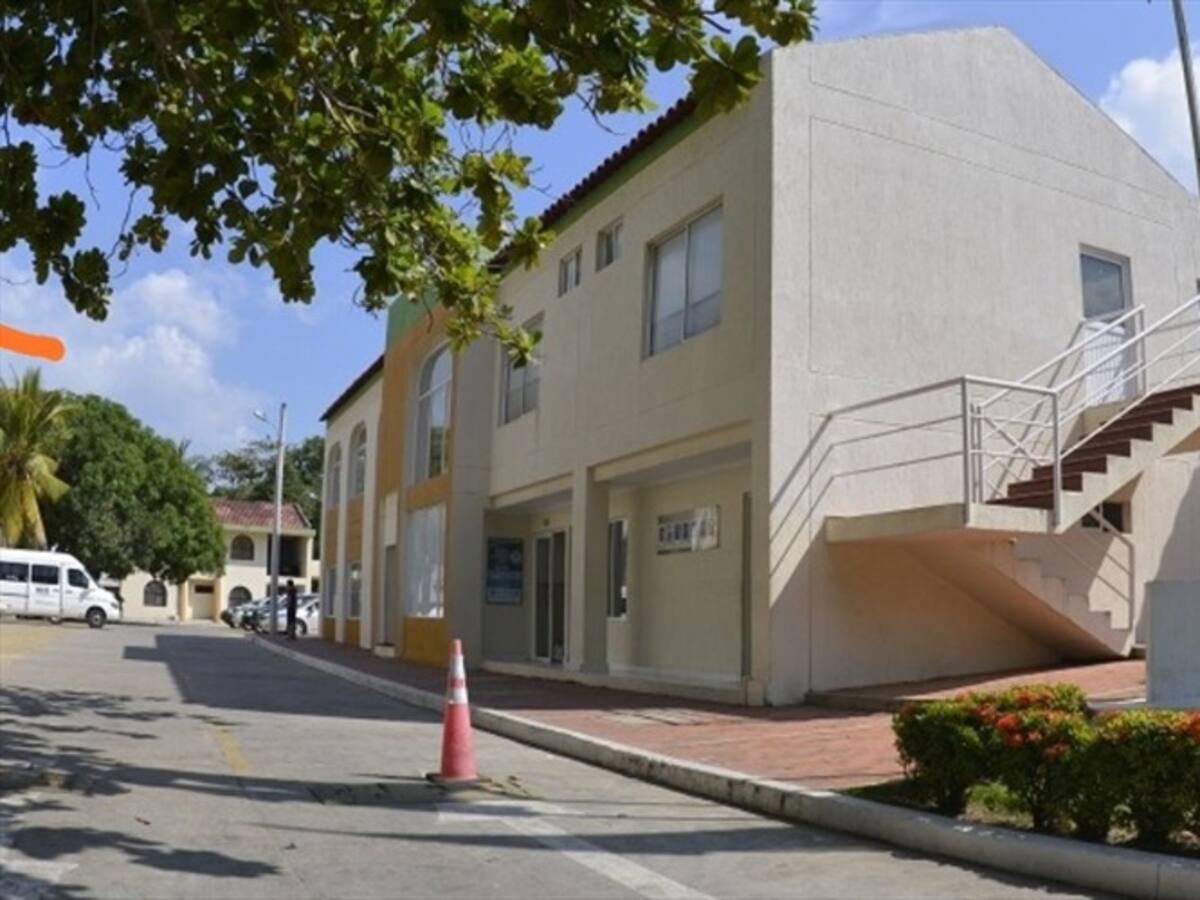 Capturan a 11 auxiliares de policía por riña en centro vacacional en Cartagena