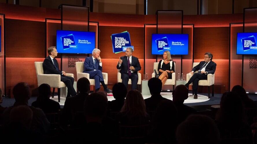 Bill Clinton reiteró su apoyo al proceso de paz en Colombia pero aseguró que se tienen que hacer modificaciones. Foto: Presidencia de la República