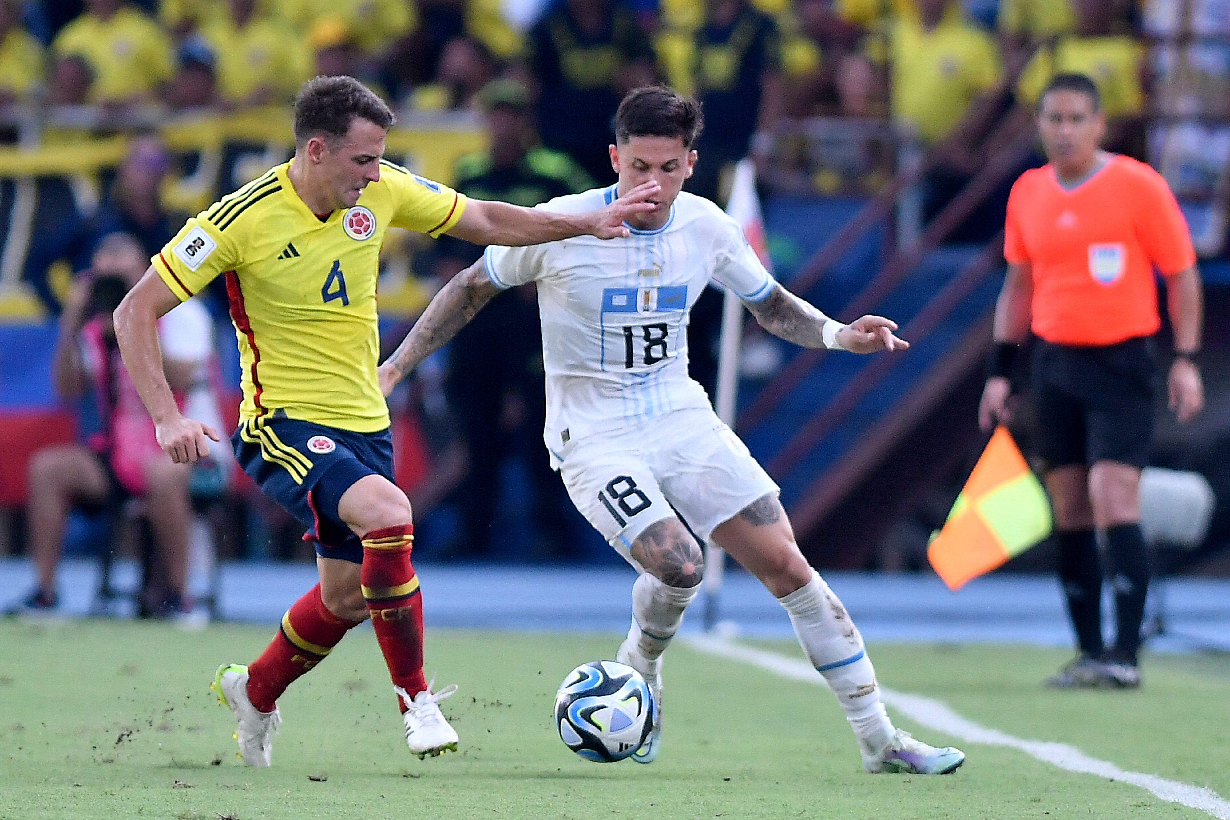 Santiago Arias en juego contra Uruguay | Foto: GettyImages