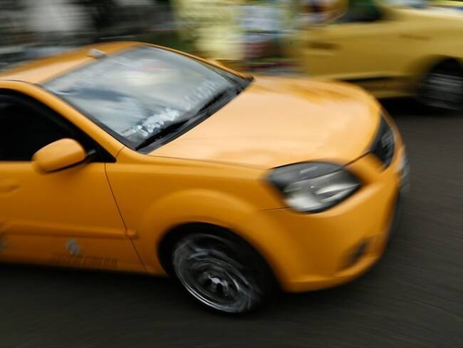 Taxistas de Cali recolectarán firmas para regulación de plataformas de transporte. Foto: Colprensa